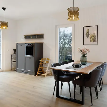 Apartment 100 M2 Ferienloft Naehe Karls Wustermark