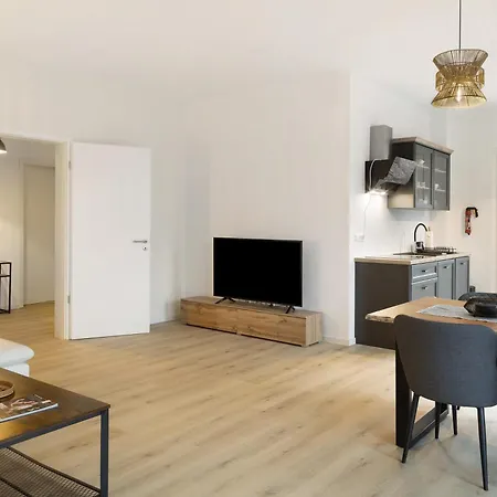 Apartment 100 M2 Ferienloft Naehe Karls *